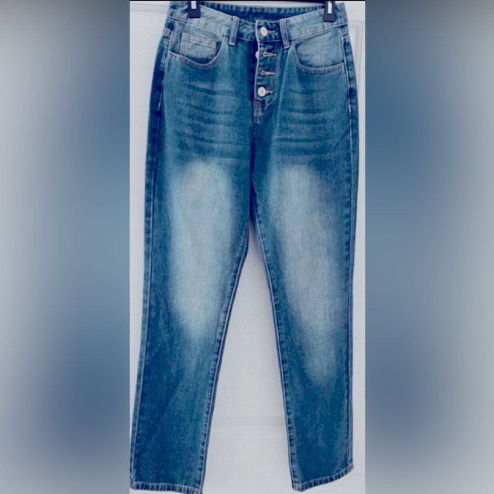 NWT C.O.Z.Y. Women’s Size 4 distressed button up dark & light denim blue jeans
